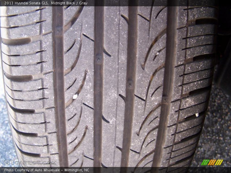 Midnight Black / Gray 2013 Hyundai Sonata GLS