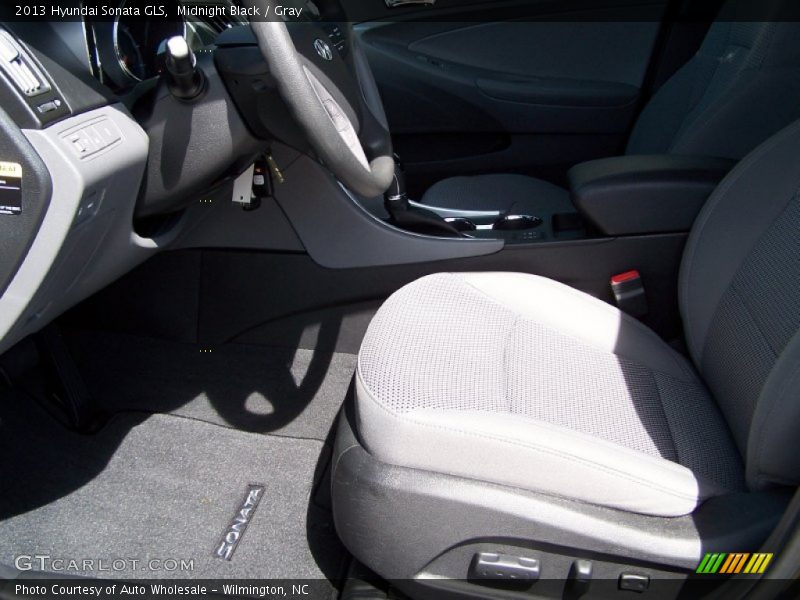 Midnight Black / Gray 2013 Hyundai Sonata GLS