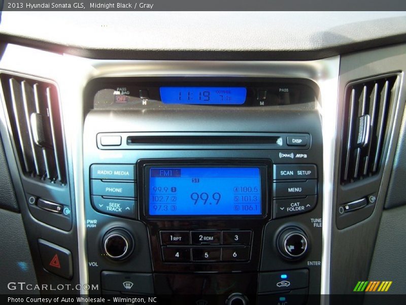 Midnight Black / Gray 2013 Hyundai Sonata GLS