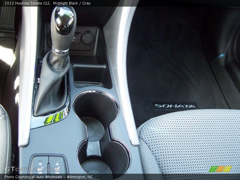 Midnight Black / Gray 2013 Hyundai Sonata GLS