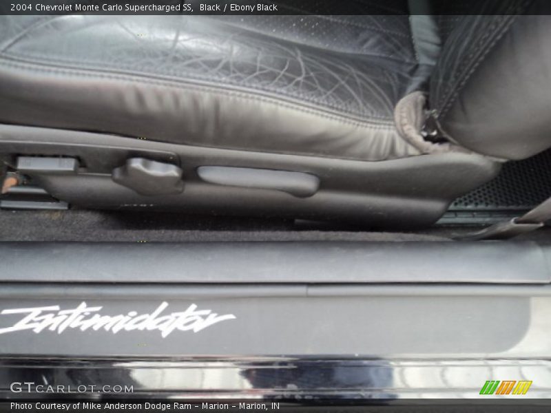 Black / Ebony Black 2004 Chevrolet Monte Carlo Supercharged SS