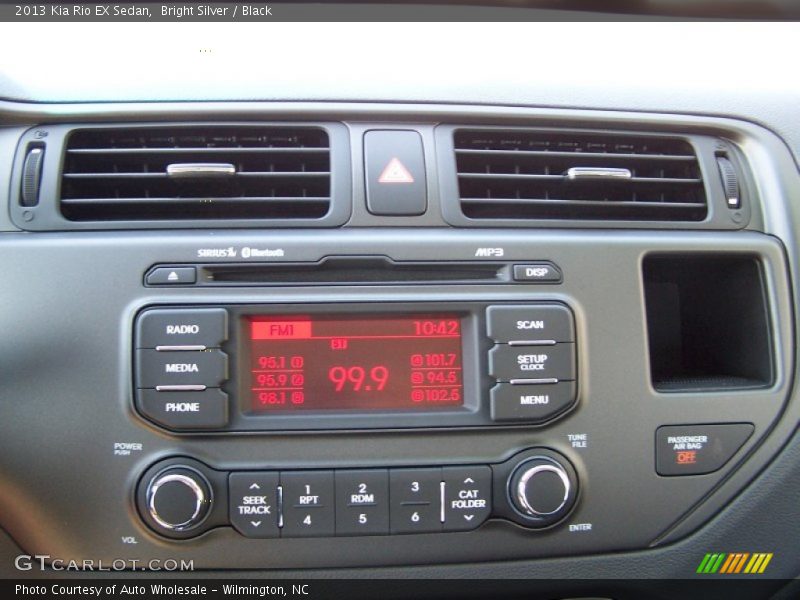 Bright Silver / Black 2013 Kia Rio EX Sedan