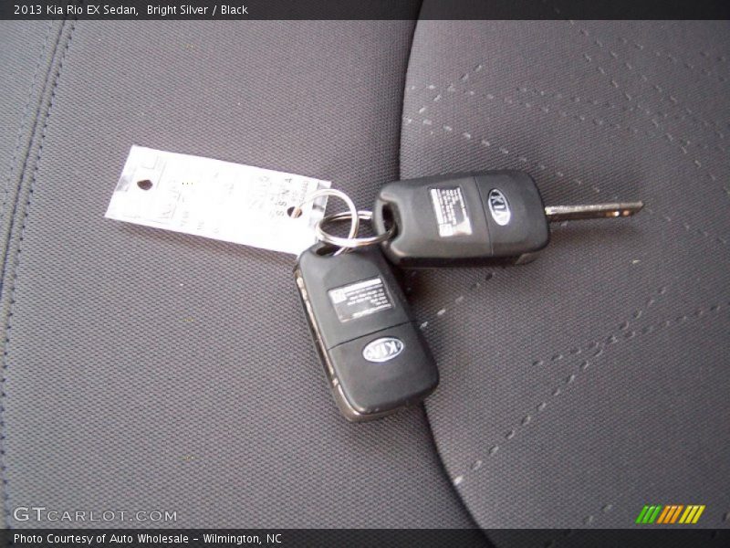 Bright Silver / Black 2013 Kia Rio EX Sedan