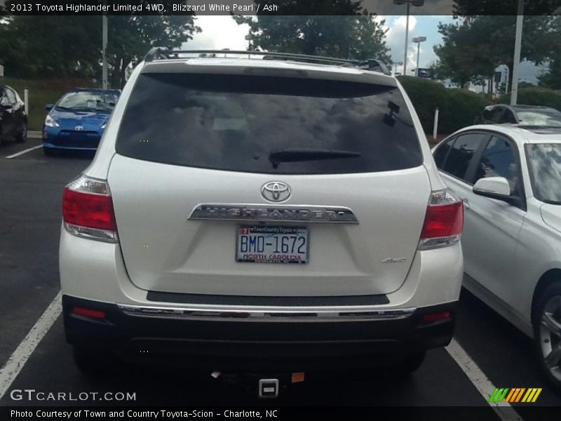 Blizzard White Pearl / Ash 2013 Toyota Highlander Limited 4WD