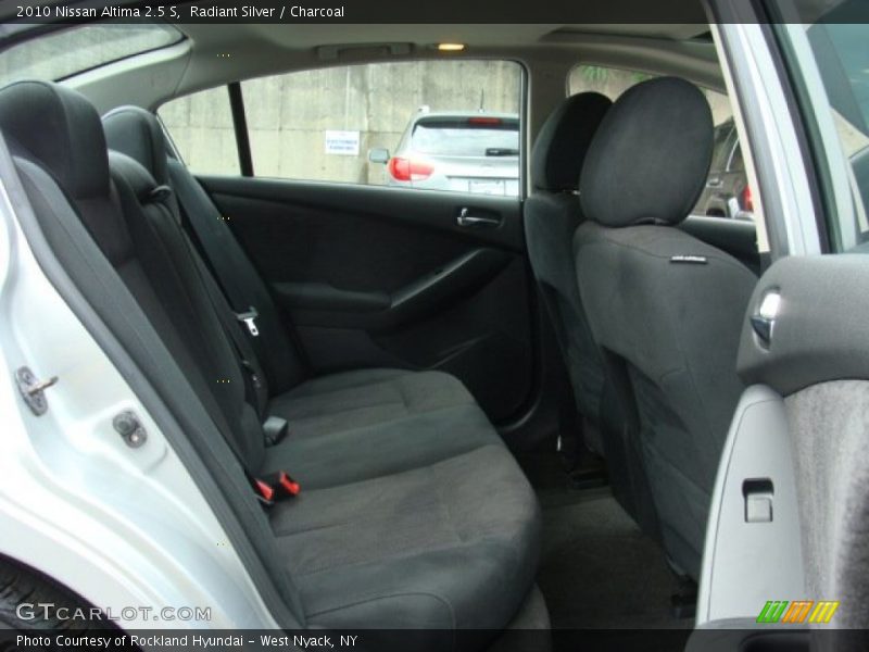 Radiant Silver / Charcoal 2010 Nissan Altima 2.5 S