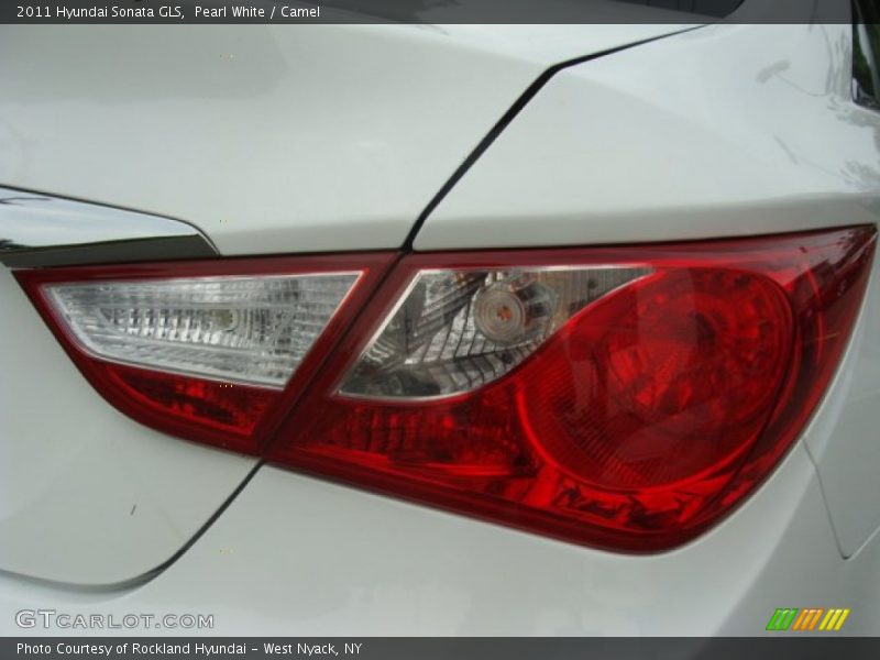Pearl White / Camel 2011 Hyundai Sonata GLS