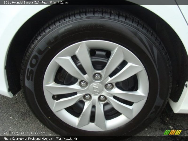Pearl White / Camel 2011 Hyundai Sonata GLS