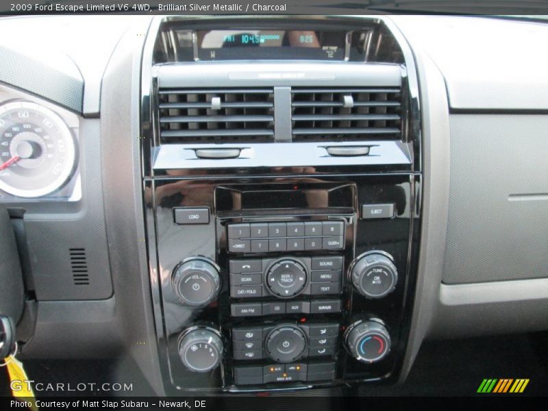Brilliant Silver Metallic / Charcoal 2009 Ford Escape Limited V6 4WD