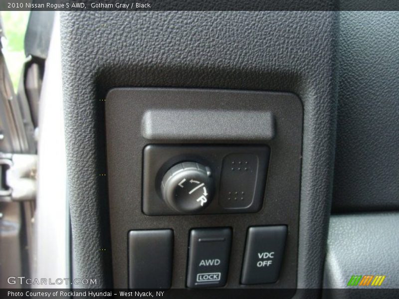 Gotham Gray / Black 2010 Nissan Rogue S AWD