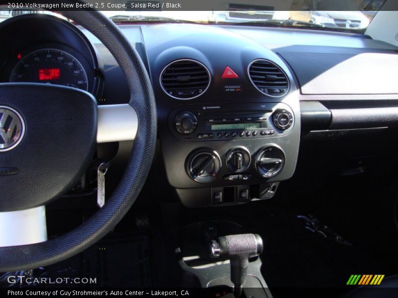 Salsa Red / Black 2010 Volkswagen New Beetle 2.5 Coupe