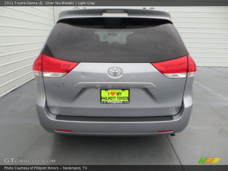 Silver Sky Metallic / Light Gray 2011 Toyota Sienna LE