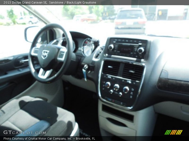 Sandstone / Black/Light Graystone 2013 Dodge Grand Caravan SE