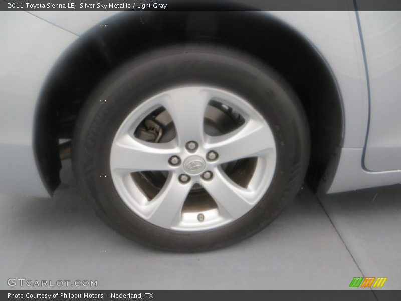Silver Sky Metallic / Light Gray 2011 Toyota Sienna LE