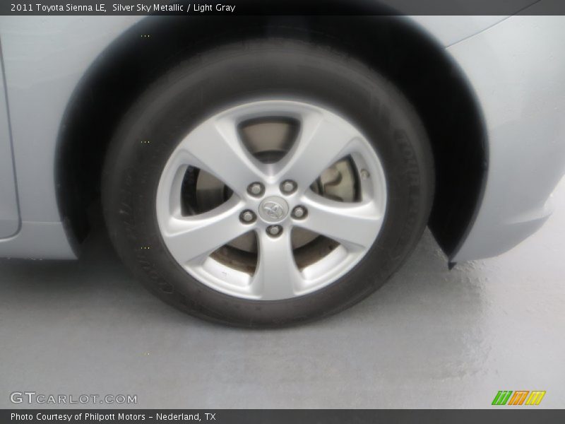 Silver Sky Metallic / Light Gray 2011 Toyota Sienna LE