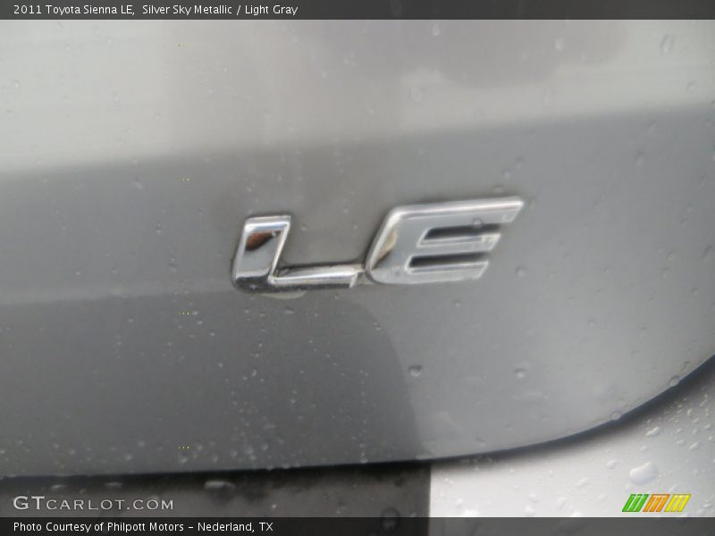 Silver Sky Metallic / Light Gray 2011 Toyota Sienna LE