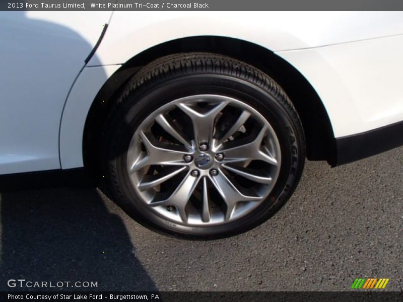 White Platinum Tri-Coat / Charcoal Black 2013 Ford Taurus Limited