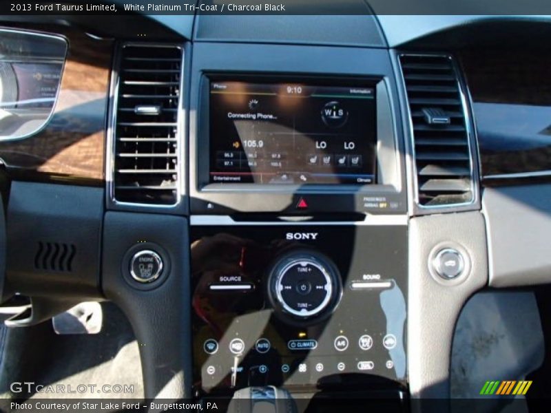 White Platinum Tri-Coat / Charcoal Black 2013 Ford Taurus Limited