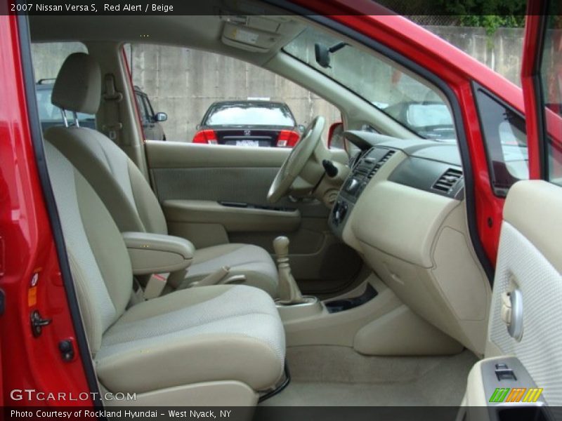 Red Alert / Beige 2007 Nissan Versa S