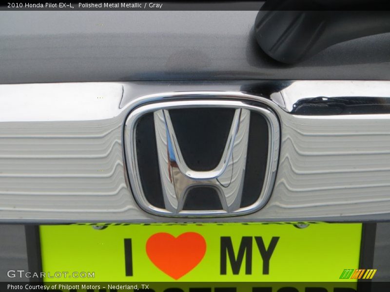 Polished Metal Metallic / Gray 2010 Honda Pilot EX-L