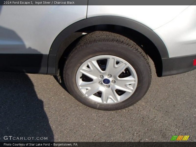 Ingot Silver / Charcoal Black 2014 Ford Escape S