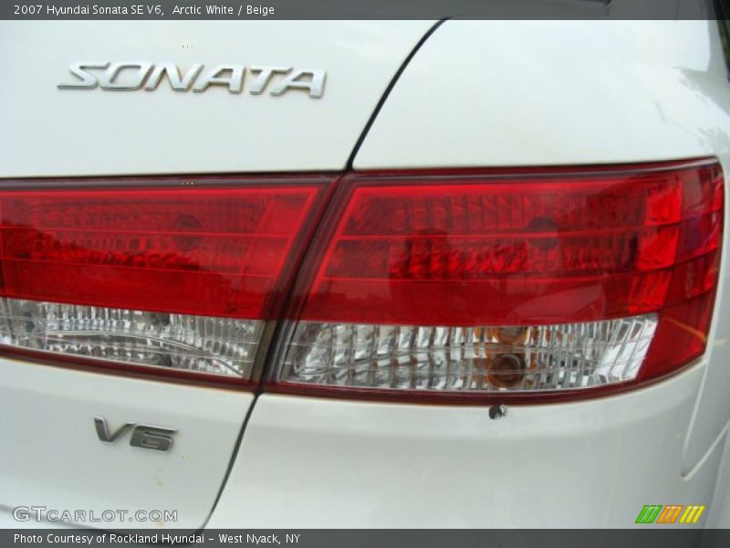 Arctic White / Beige 2007 Hyundai Sonata SE V6