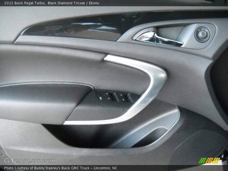 Black Diamond Tricoat / Ebony 2013 Buick Regal Turbo