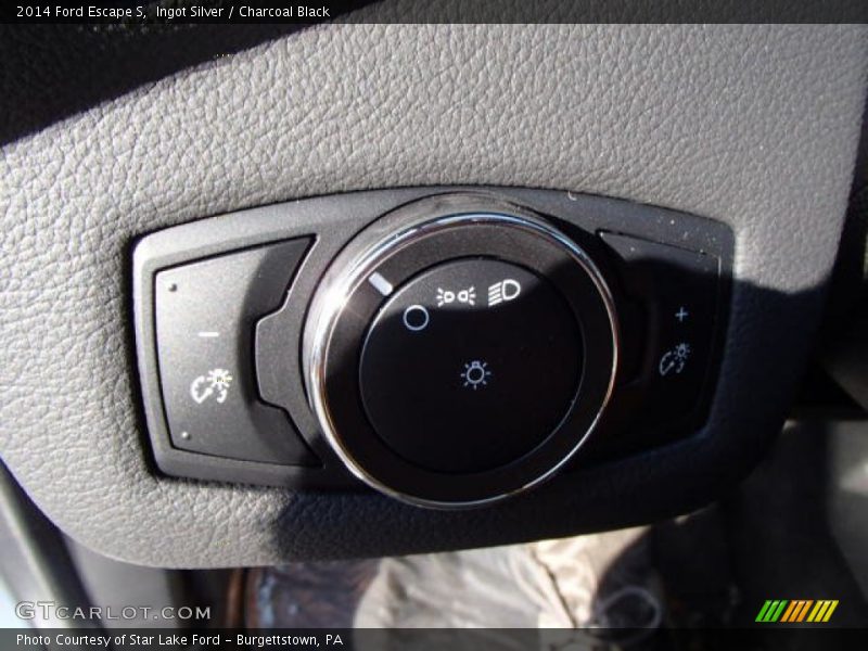 Ingot Silver / Charcoal Black 2014 Ford Escape S