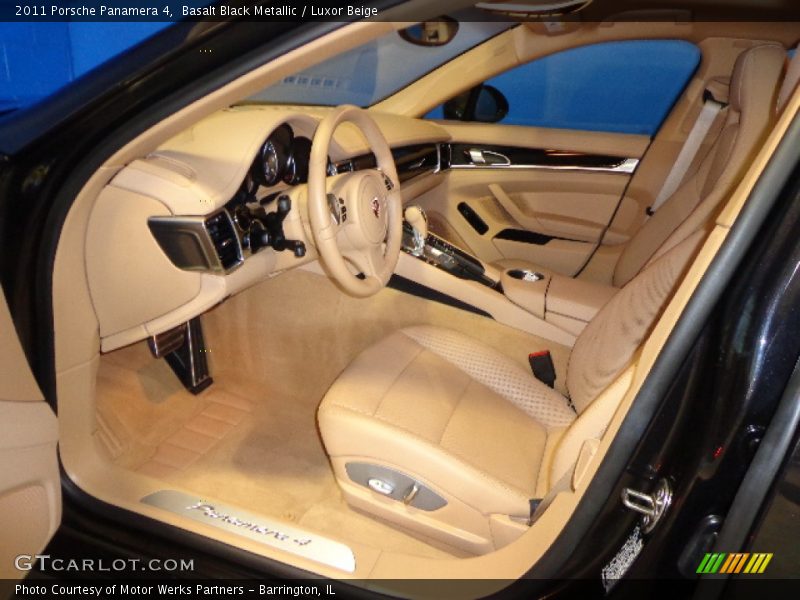 Basalt Black Metallic / Luxor Beige 2011 Porsche Panamera 4