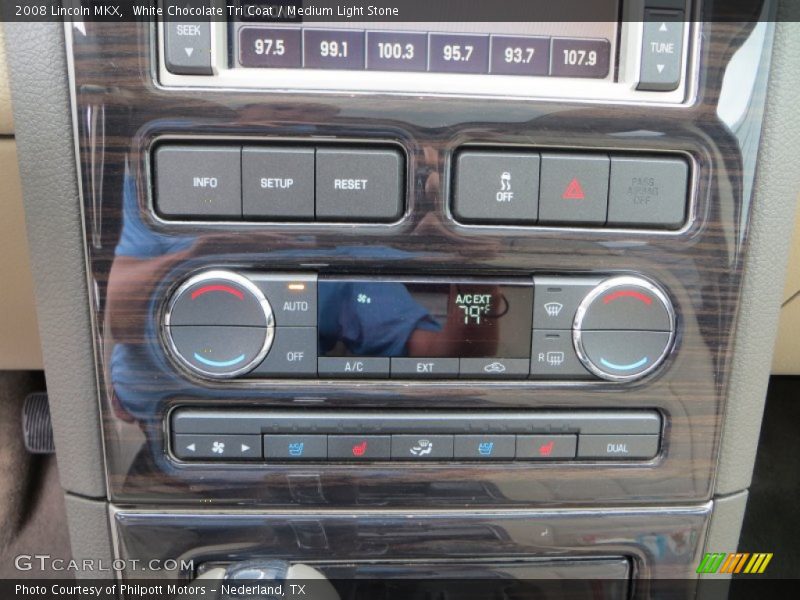 Controls of 2008 MKX 