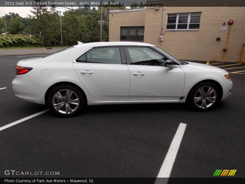 Arctic White / Jet Black 2011 Saab 9-5 Turbo4 Premium Sedan