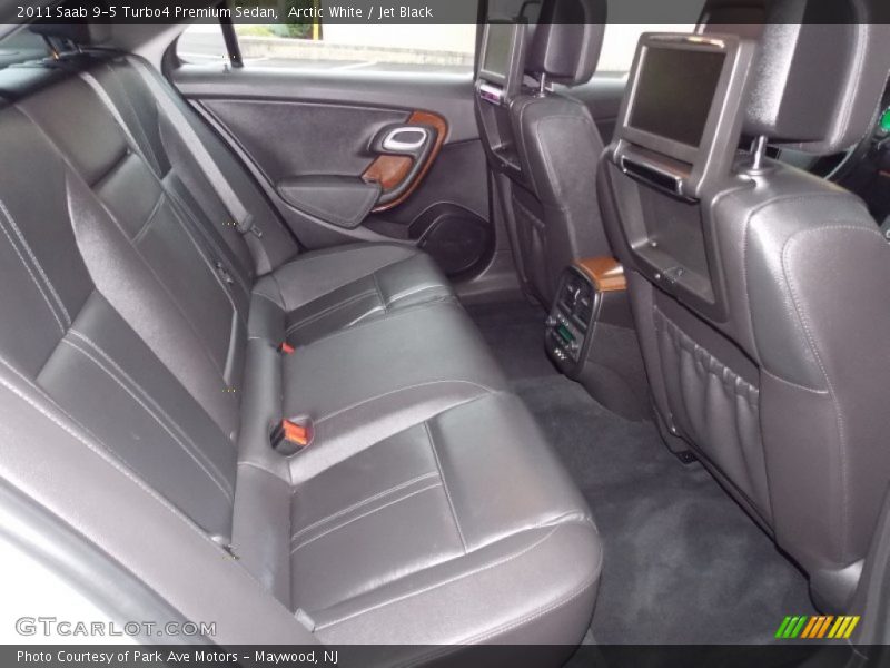 Arctic White / Jet Black 2011 Saab 9-5 Turbo4 Premium Sedan