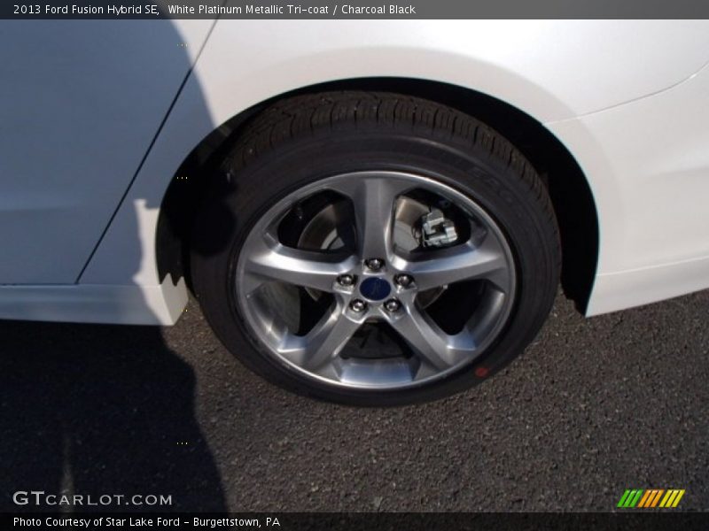 White Platinum Metallic Tri-coat / Charcoal Black 2013 Ford Fusion Hybrid SE