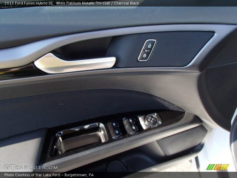 White Platinum Metallic Tri-coat / Charcoal Black 2013 Ford Fusion Hybrid SE