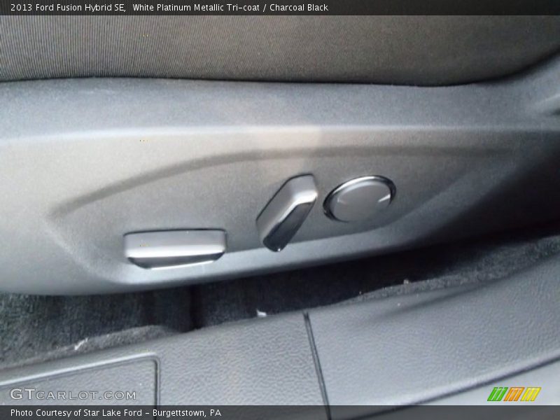 White Platinum Metallic Tri-coat / Charcoal Black 2013 Ford Fusion Hybrid SE