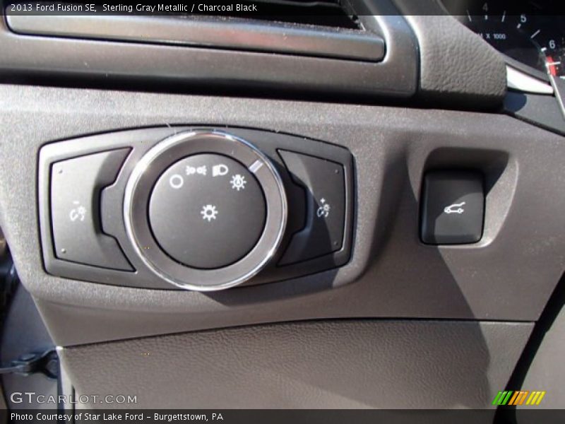 Sterling Gray Metallic / Charcoal Black 2013 Ford Fusion SE