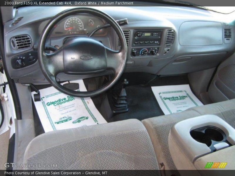 Oxford White / Medium Parchment 2000 Ford F150 XL Extended Cab 4x4