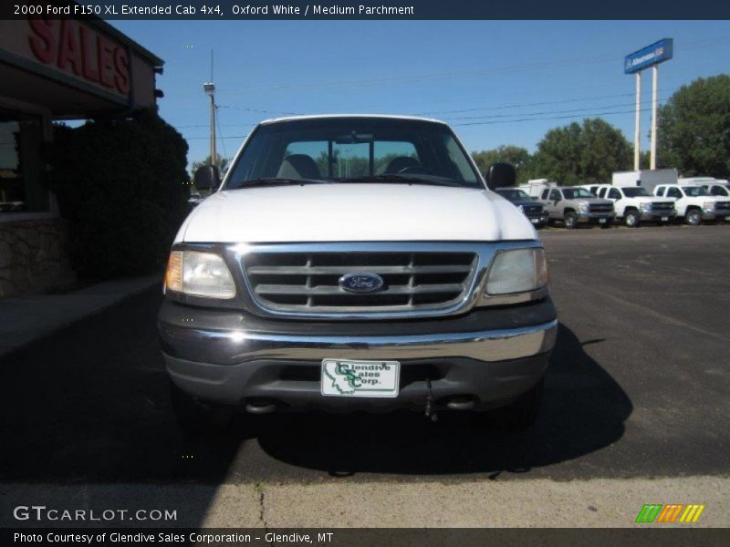 Oxford White / Medium Parchment 2000 Ford F150 XL Extended Cab 4x4