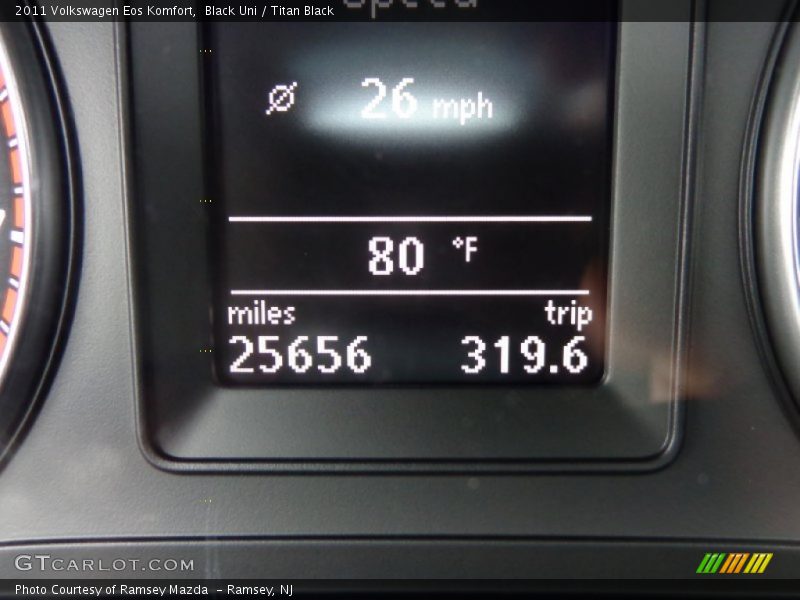 Black Uni / Titan Black 2011 Volkswagen Eos Komfort