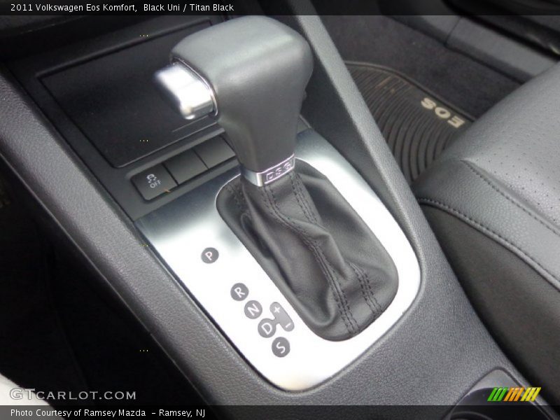 Black Uni / Titan Black 2011 Volkswagen Eos Komfort