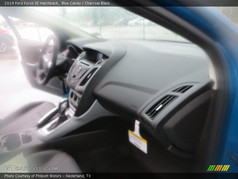 Blue Candy / Charcoal Black 2014 Ford Focus SE Hatchback
