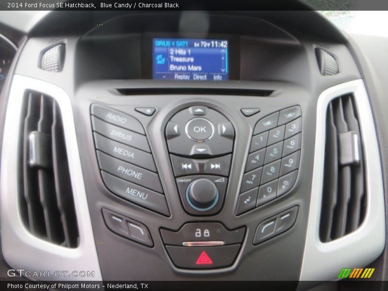 Blue Candy / Charcoal Black 2014 Ford Focus SE Hatchback