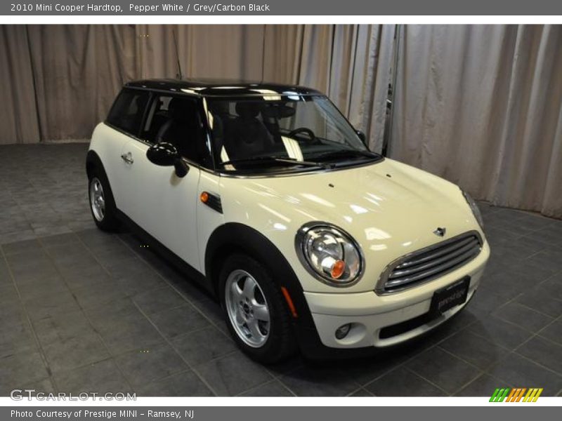 Pepper White / Grey/Carbon Black 2010 Mini Cooper Hardtop