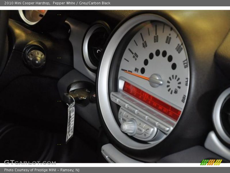 Pepper White / Grey/Carbon Black 2010 Mini Cooper Hardtop
