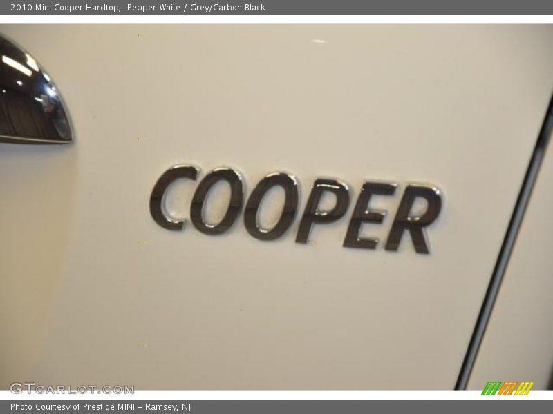 Pepper White / Grey/Carbon Black 2010 Mini Cooper Hardtop