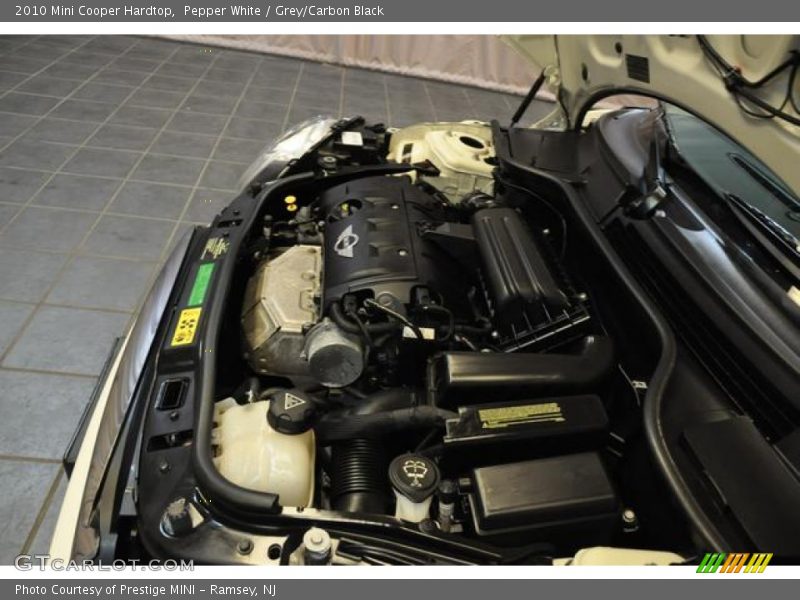 Pepper White / Grey/Carbon Black 2010 Mini Cooper Hardtop