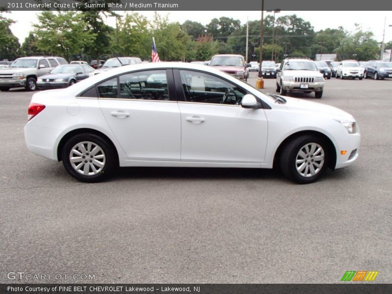 Summit White / Medium Titanium 2011 Chevrolet Cruze LT
