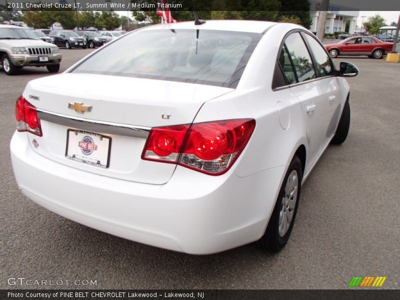 Summit White / Medium Titanium 2011 Chevrolet Cruze LT