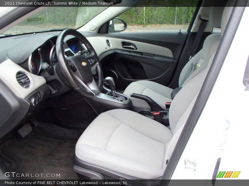 Summit White / Medium Titanium 2011 Chevrolet Cruze LT