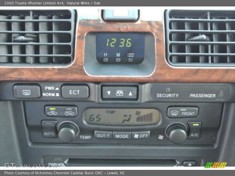 Natural White / Oak 2000 Toyota 4Runner Limited 4x4
