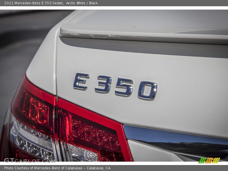 Arctic White / Black 2011 Mercedes-Benz E 350 Sedan